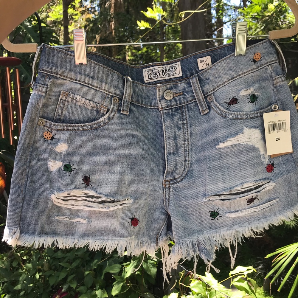 ❣️SOLD❣️Lucky Brand denim shorts - Picture 3 of 7